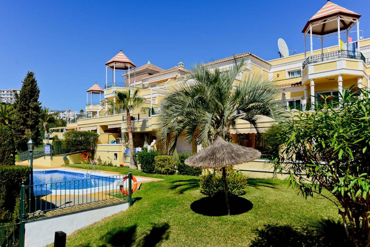 Refurbished 2-Bed Apartment Burriana Beach. Nerja Ngoại thất bức ảnh