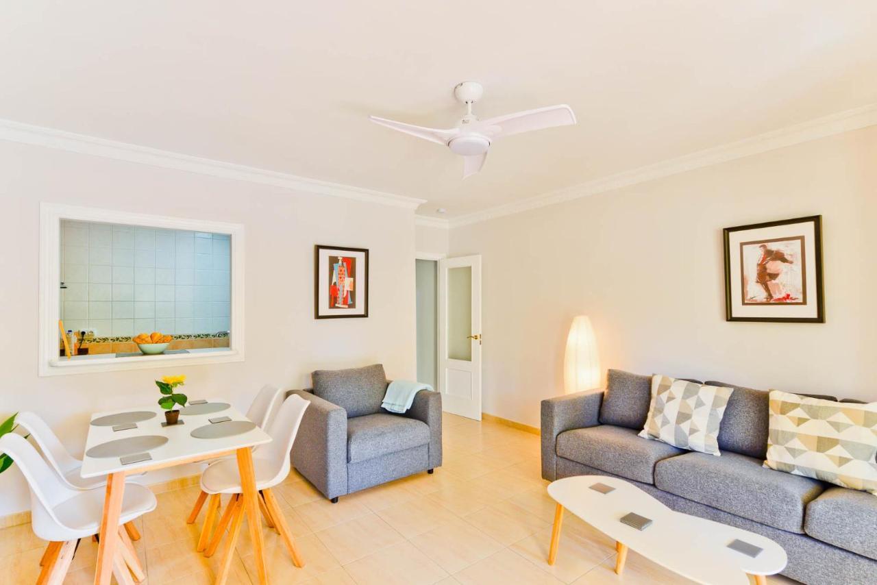 Refurbished 2-Bed Apartment Burriana Beach. Nerja Ngoại thất bức ảnh