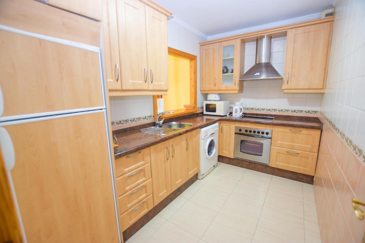 Refurbished 2-Bed Apartment Burriana Beach. Nerja Ngoại thất bức ảnh
