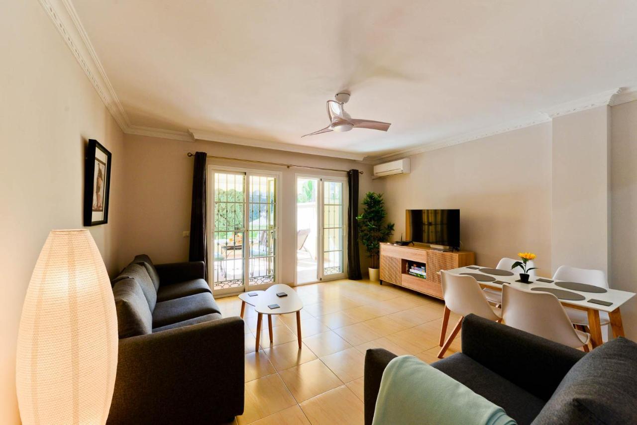 Refurbished 2-Bed Apartment Burriana Beach. Nerja Ngoại thất bức ảnh