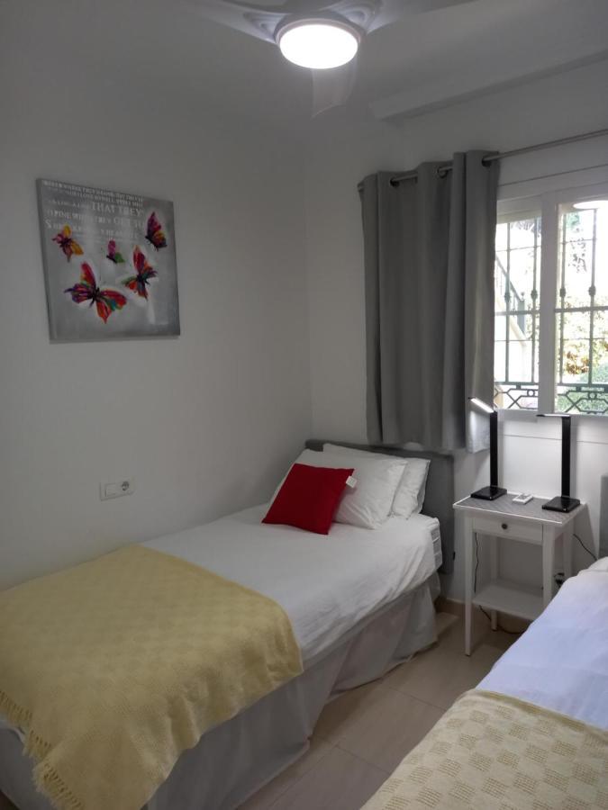 Refurbished 2-Bed Apartment Burriana Beach. Nerja Ngoại thất bức ảnh